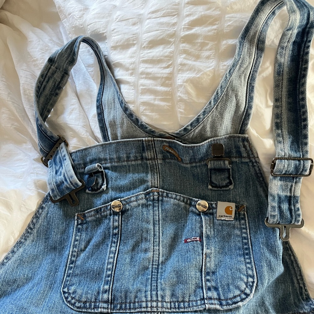 Carhartt pant overalls. Women’s size medium, like new.